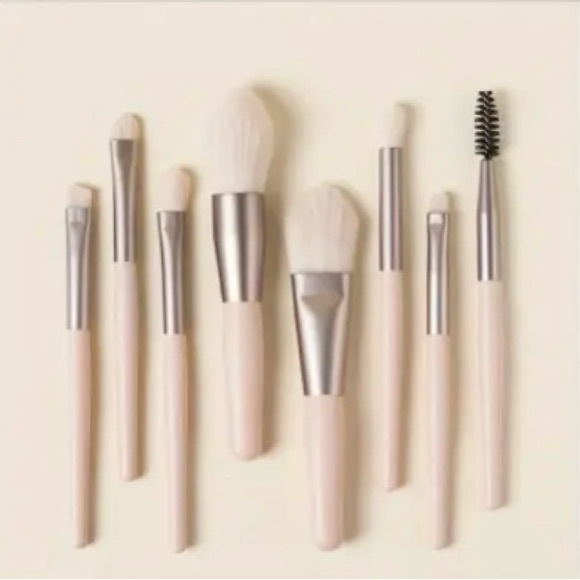 Makeup Brush/Towel set - Picture 1 of 8